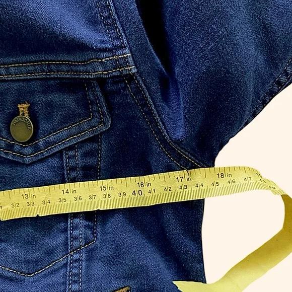 SOLD
Patagonia Iron Clad Women’s Dark Blue Denim Jean Jacket Size xs technical - Picture 4 of 4